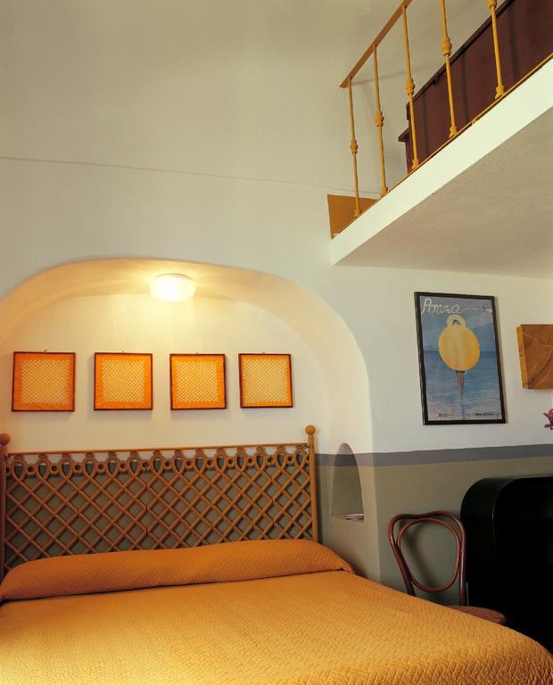 Villa Laetitia Ponza Szoba fotó